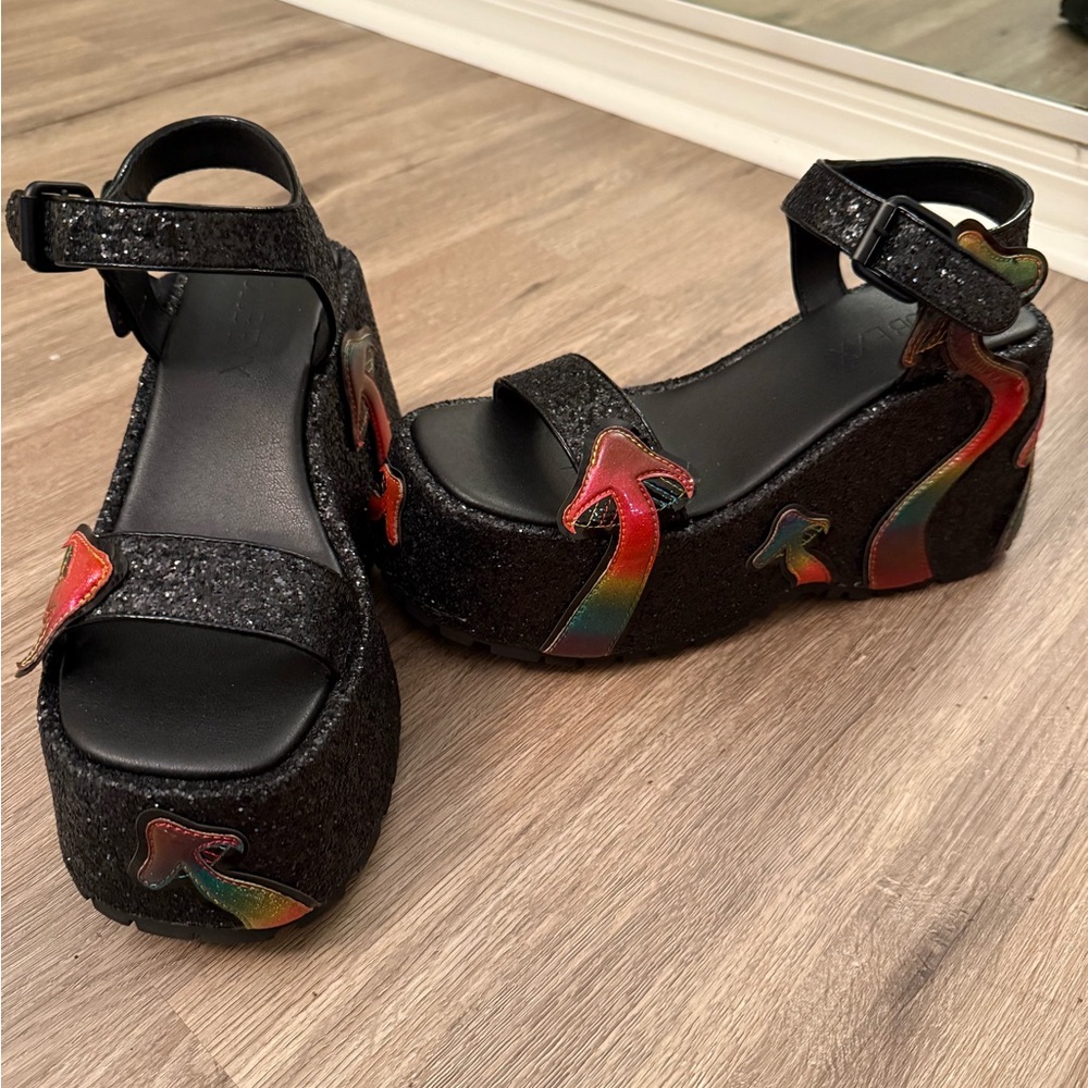 Colorful Platform Sandals - Picture 2 of 10